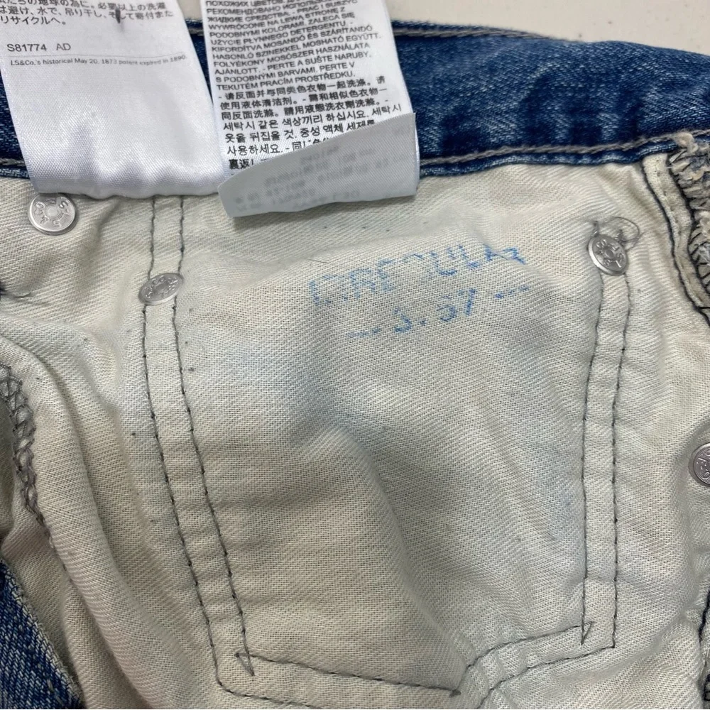 Levis‎ 505 Jeans Mens Blue 38x34 Straight Leg Regular Fit Classic Medium Wash